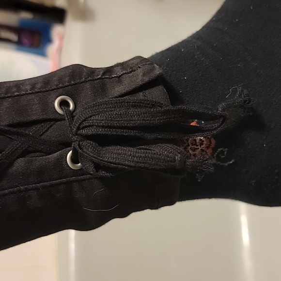 Ladies - Picture 7 of 11